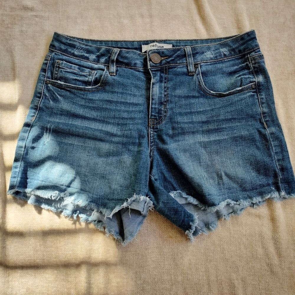 Refuge High Waisted Jean Shorts Size 6